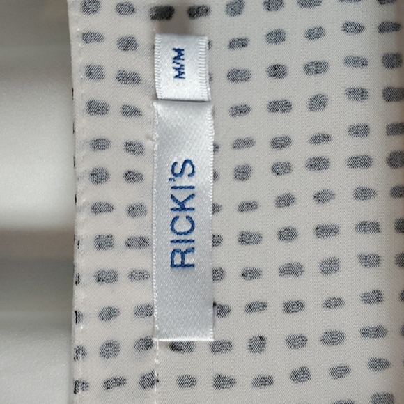 Printed V-Neck Blouse EUC - Picture 4 of 5